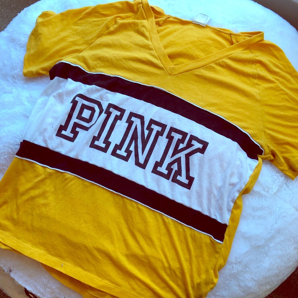 Victoria’s Secret PINK T-Shirt (Medium)